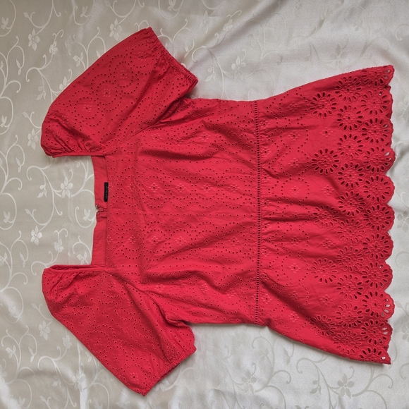Anne Taylor Red Eyelet Puff Sleeve Top - Picture 9 of 13